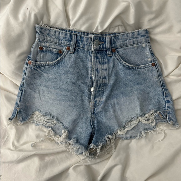 Women’s Zara Denim Shorts - Picture 2 of 5